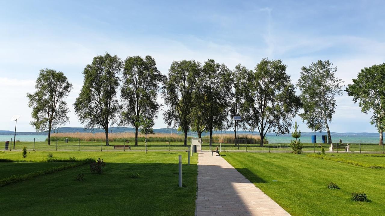 Lelle Resort Cb34 Balatonlelle Ngoại thất bức ảnh